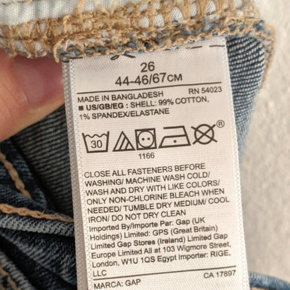 Gap Denim Medium Wash Jean Frayed Shorts 3" Inseam Women Size 26W - Picture 3 of 5